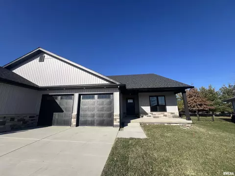 3825 Sugar Loaf Dr, Springfield, IL 62711