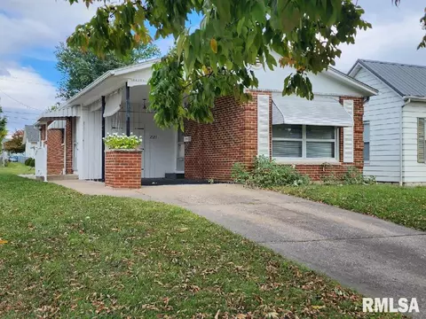 2525 Lind St, Quincy, IL 62301