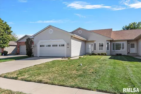 2724 Kitty Hawk Ct, Springfield, IL 62711 photo 2