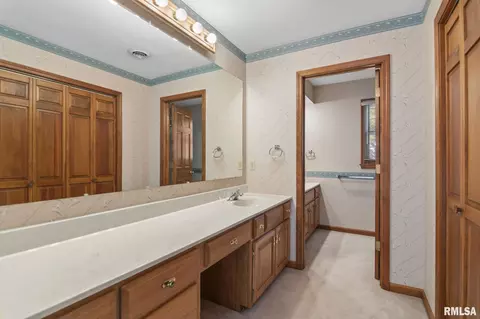 1616 Hunter Ridge Dr, Springfield, IL 62704 photo 18