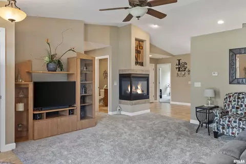 5304 Biltmore Dr, Springfield, IL 62711 photo 8