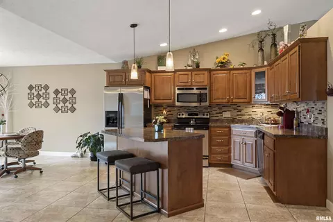 5304 Biltmore Dr, Springfield, IL 62711 photo 10