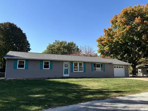 105 Gardner Blvd, Woodson, IL 62695