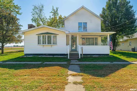 619 Elm St, Mason City, IL 62664