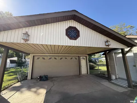 37 Melody Ln, Springfield, IL 62702 photo 2