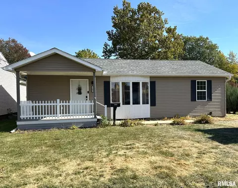 1271 Monroe St, Galesburg, IL 61401
