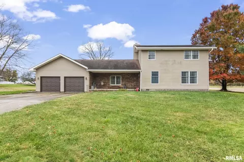 6847 Farrand Rd, Sherman, IL 62684