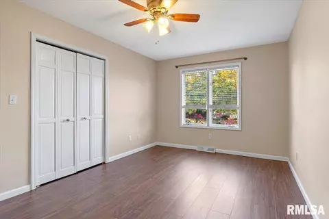 Bedroom - 3113 Superior Dr, Springfield, IL 62707 photo 4 of 5