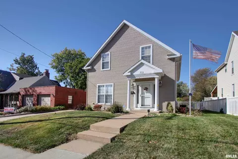 711 N 22nd St, Quincy, IL 62301