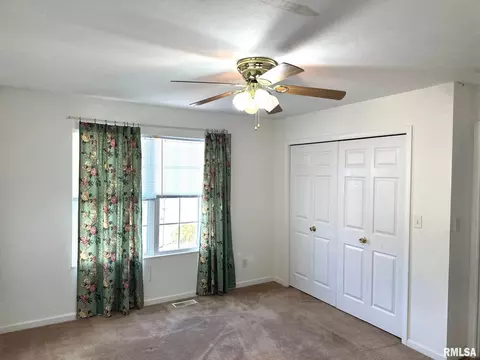 Bedroom - 2409 Cormorant Dr, Springfield, IL 62711 photo 1 of 4