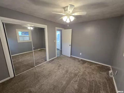 936 E Kinzie St, Riverton, IL 62561 photo 20