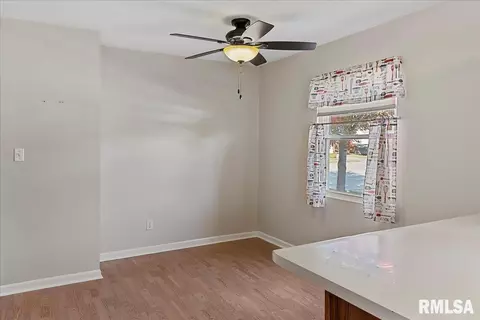 4008 Grimik Dr, Springfield, IL 62707 photo 9