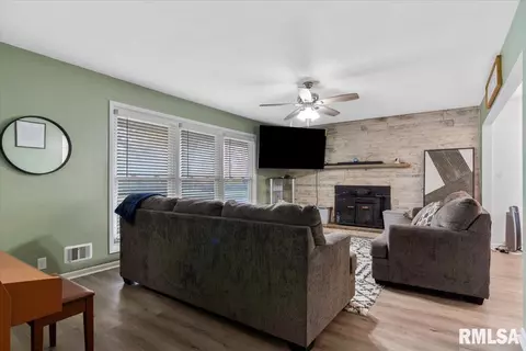 1901 Parkview Dr, Springfield, IL 62704 photo 8
