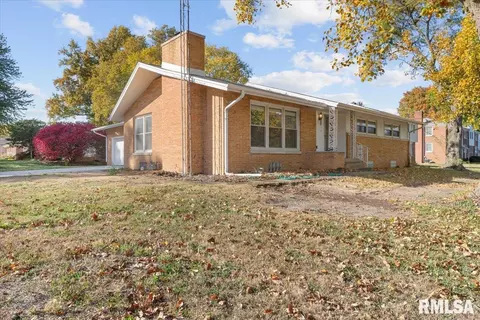 1901 Parkview Dr, Springfield, IL 62704 photo 3