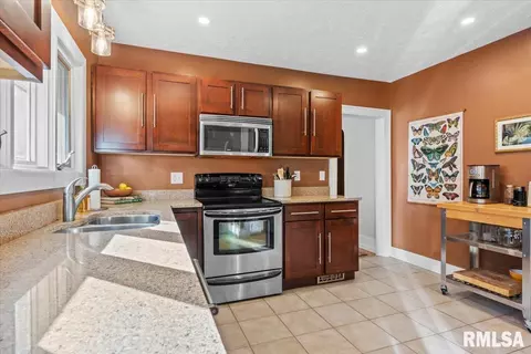 2104 S 4th St, Springfield, IL 62703 photo 14