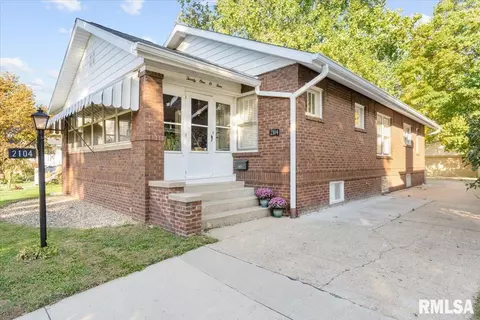 2104 S 4th St, Springfield, IL 62703 photo 2