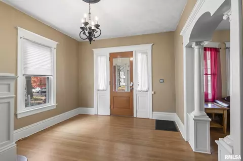 800 S Park Ave, Springfield, IL 62704 photo 8