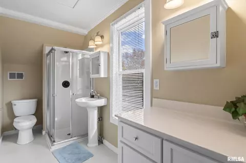 800 S Park Ave, Springfield, IL 62704 photo 33
