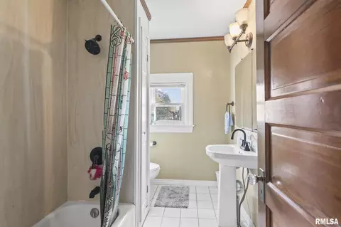 800 S Park Ave, Springfield, IL 62704 photo 24