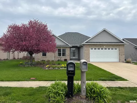 4408 Bay Hill Dr, Springfield, IL 62711
