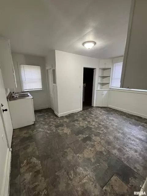 1004 S 13th St, Springfield, IL 62703 photo 4