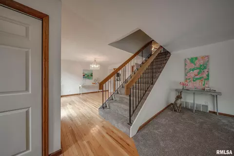 Entry Way - 77 Country Pl, Springfield, IL 62703 photo 1 of 4