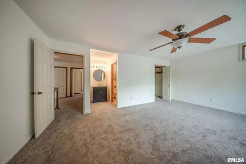 Bedroom - 77 Country Pl, Springfield, IL 62703 photo 12 of 12