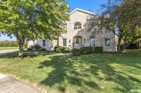 5009 Dogwood Hls, Springfield, IL 62711