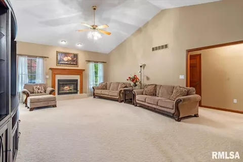 5017 Blackwolf Rd, Springfield, IL 62711 photo 5