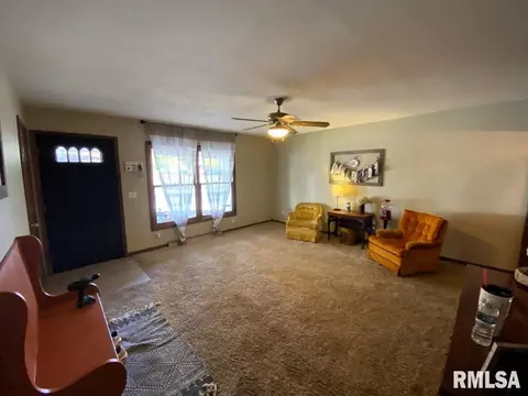 348 S Alkire St, Greenview, IL 62642 photo 27