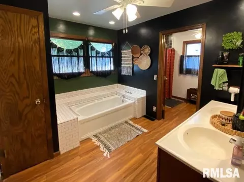 348 S Alkire St, Greenview, IL 62642 photo 41