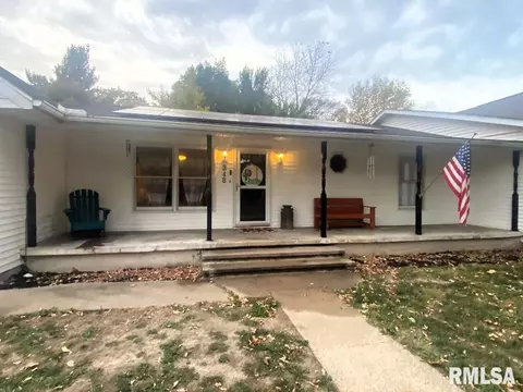 348 S Alkire St, Greenview, IL 62642 photo 3