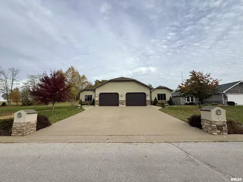 3020 Genevieve Dr, Quincy, IL 62305
