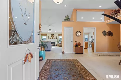 Entry Way - 3516 Glengate Dr, Springfield, IL 62711 photo 1 of 1