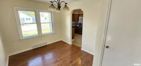 2904 Leonard St, Springfield, IL 62704 photo 12