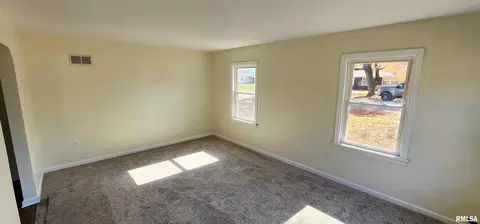 2904 Leonard St, Springfield, IL 62704 photo 8