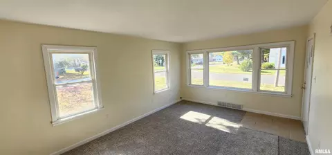 2904 Leonard St, Springfield, IL 62704 photo 9