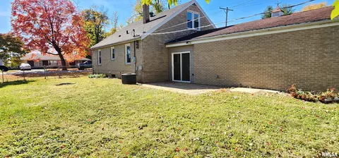 2904 Leonard St, Springfield, IL 62704 photo 4