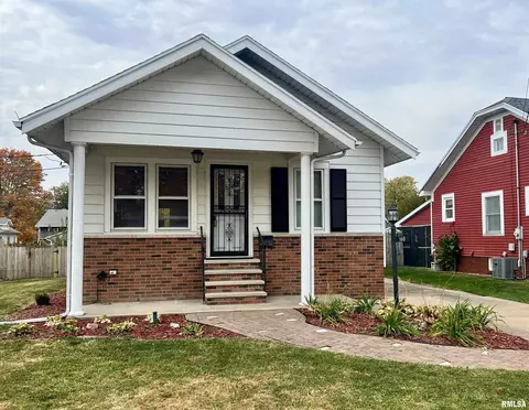 168 N Ivan Ave, Galesburg, IL 61401