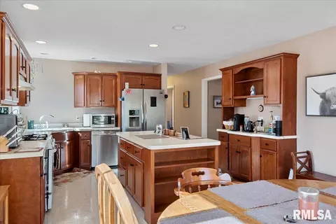 2304 Renwick, Springfield, IL 62707 photo 14