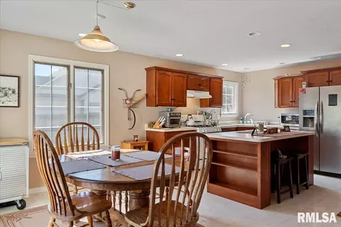 2304 Renwick, Springfield, IL 62707 photo 12
