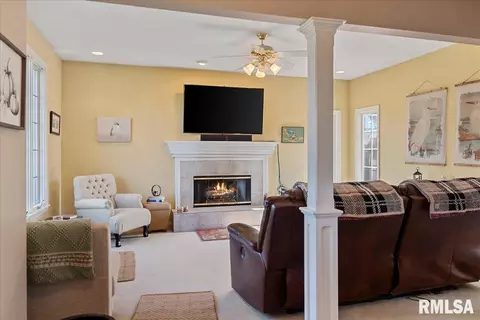 2304 Renwick, Springfield, IL 62707 photo 6