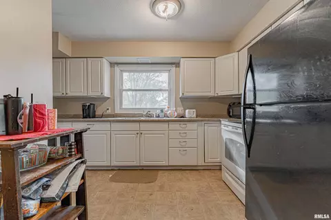 511-513 W North St, Mclean, IL 61754 photo 19