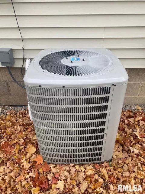 Other - 2425 S 10th St, Springfield, IL 62703 photo 12 of 16