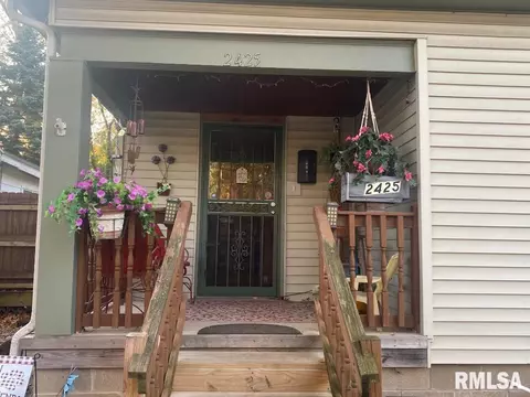 Exterior - 2425 S 10th St, Springfield, IL 62703 photo 1 of 7