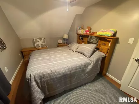 Bedroom - 2425 S 10th St, Springfield, IL 62703 photo 2 of 6