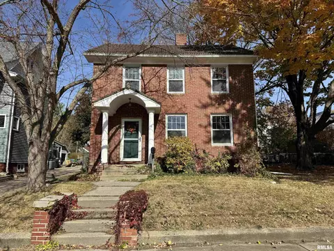 467 E Grove St, Galesburg, IL 61401