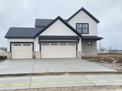 424 Hawks Nest Dr, Chatham, IL 62629