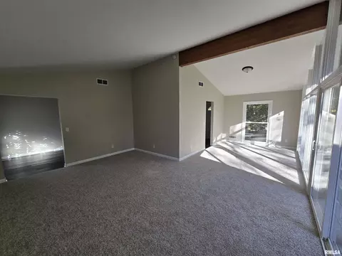110 Crestview Dr, Hamilton, IL 62341 photo 3