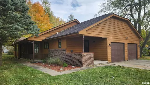 7895 W William St, Decatur, IL 62522
